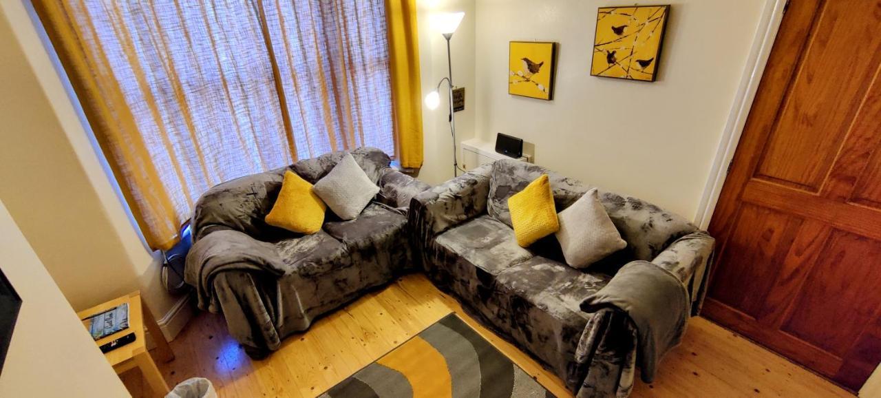 Villa Rhubarb Terrace On The Coast - Sleeps 1-6 à Colwyn Bay Extérieur photo