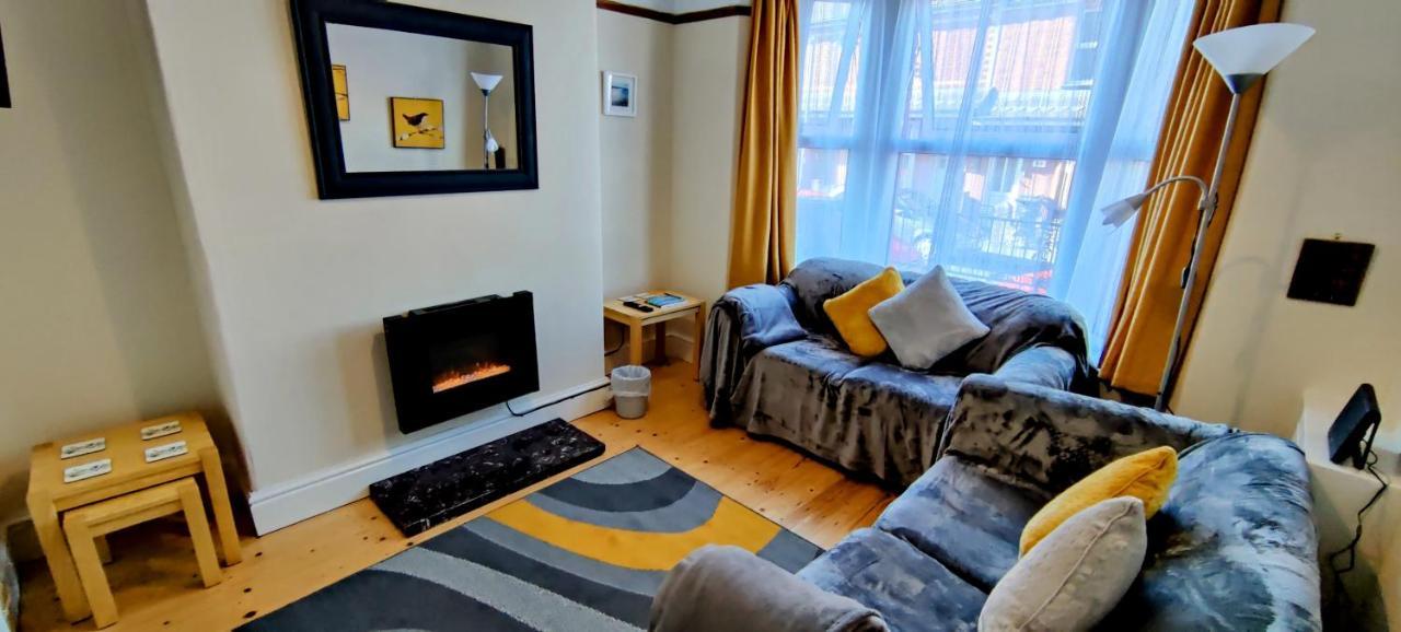 Villa Rhubarb Terrace On The Coast - Sleeps 1-6 à Colwyn Bay Extérieur photo