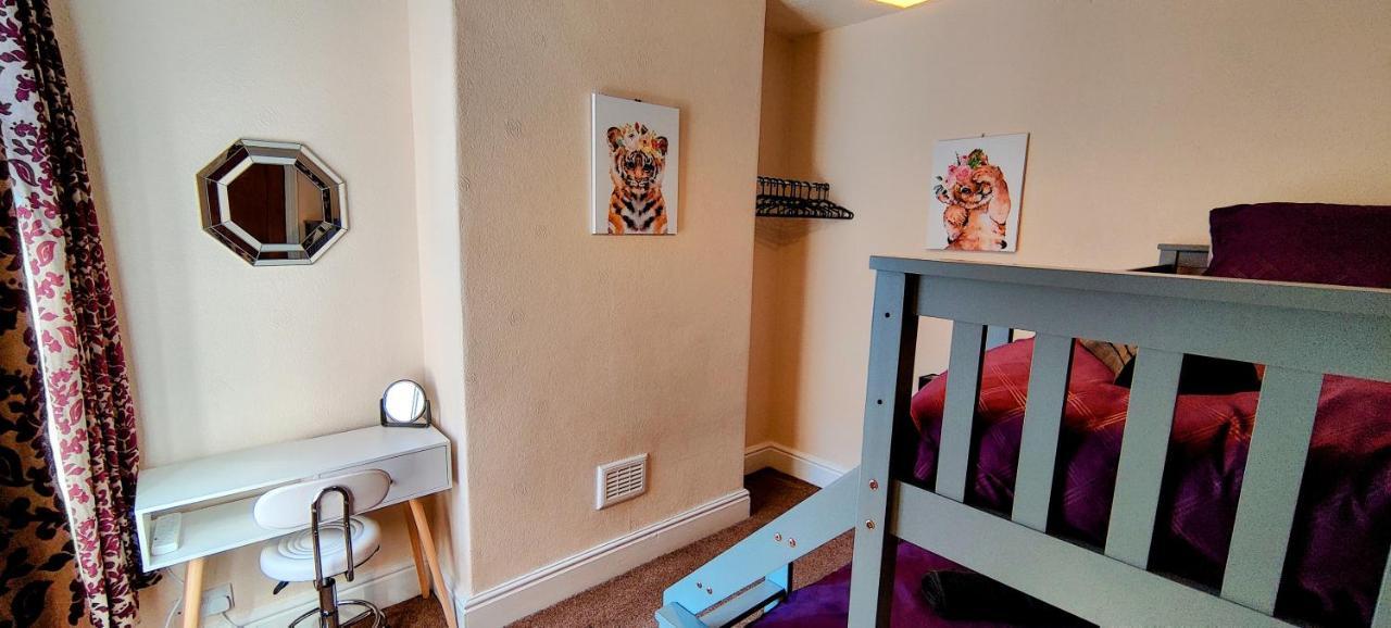 Villa Rhubarb Terrace On The Coast - Sleeps 1-6 à Colwyn Bay Extérieur photo