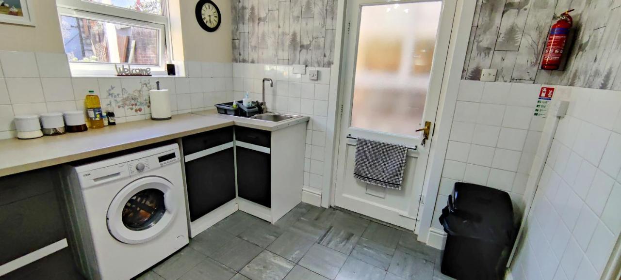 Villa Rhubarb Terrace On The Coast - Sleeps 1-6 à Colwyn Bay Extérieur photo