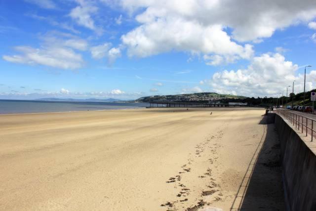 Villa Rhubarb Terrace On The Coast - Sleeps 1-6 à Colwyn Bay Extérieur photo