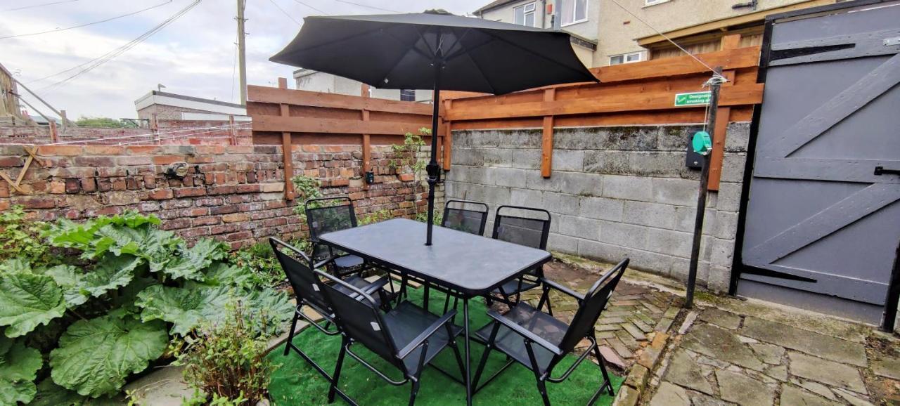 Villa Rhubarb Terrace On The Coast - Sleeps 1-6 à Colwyn Bay Extérieur photo